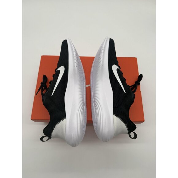 Athletic_Shoes